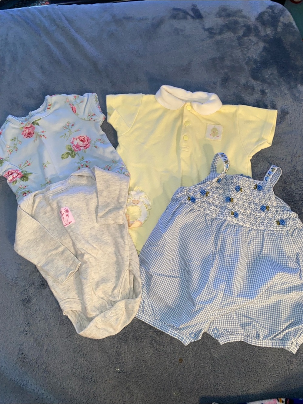 Lot of 4 Vintage Baby Girl Clothing Bundle - Gap Baby, size 0-3 months, Y2K
